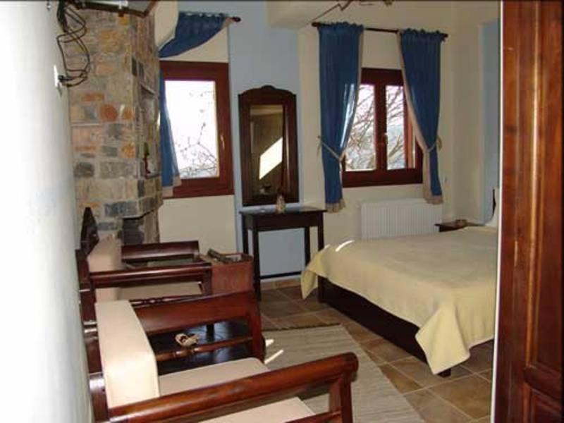 Hotel Erotas Áyios Dhimítrios Chambre photo