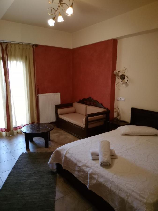 Hotel Erotas Áyios Dhimítrios Extérieur photo