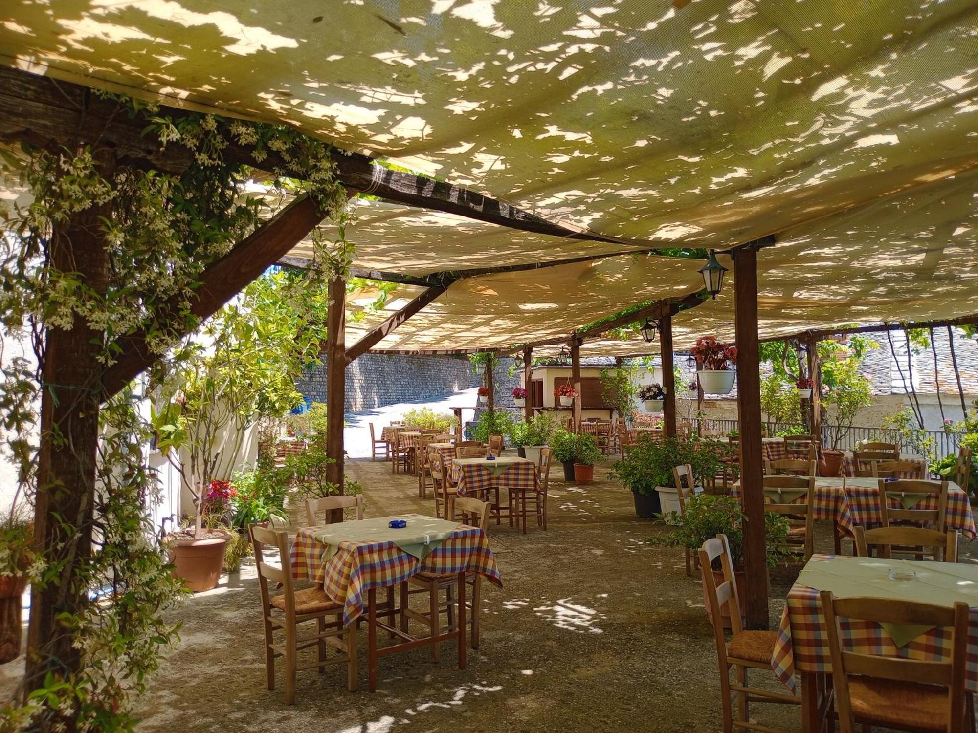 Hotel Erotas Áyios Dhimítrios Extérieur photo