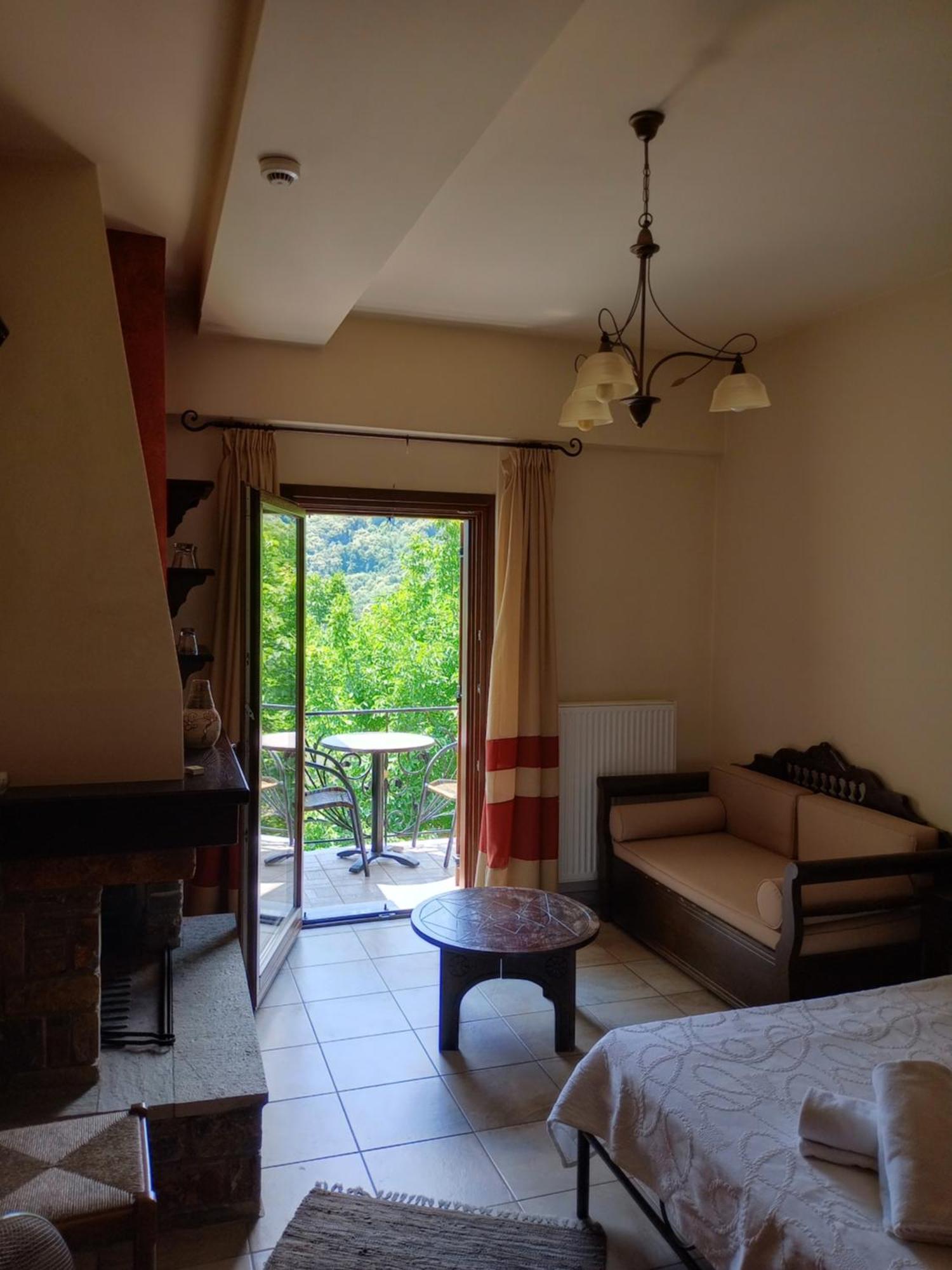 Hotel Erotas Áyios Dhimítrios Extérieur photo