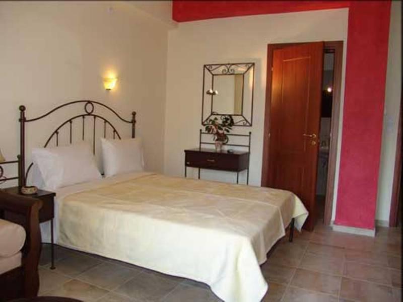 Hotel Erotas Áyios Dhimítrios Extérieur photo