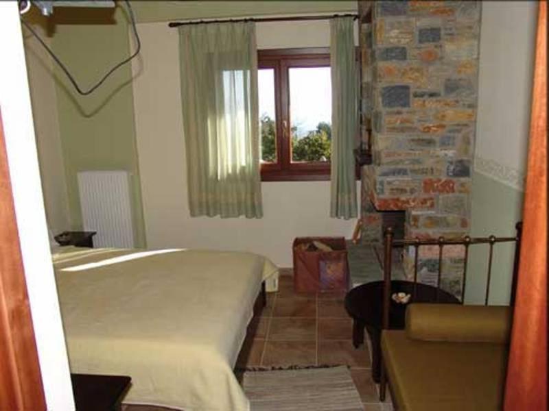 Hotel Erotas Áyios Dhimítrios Extérieur photo